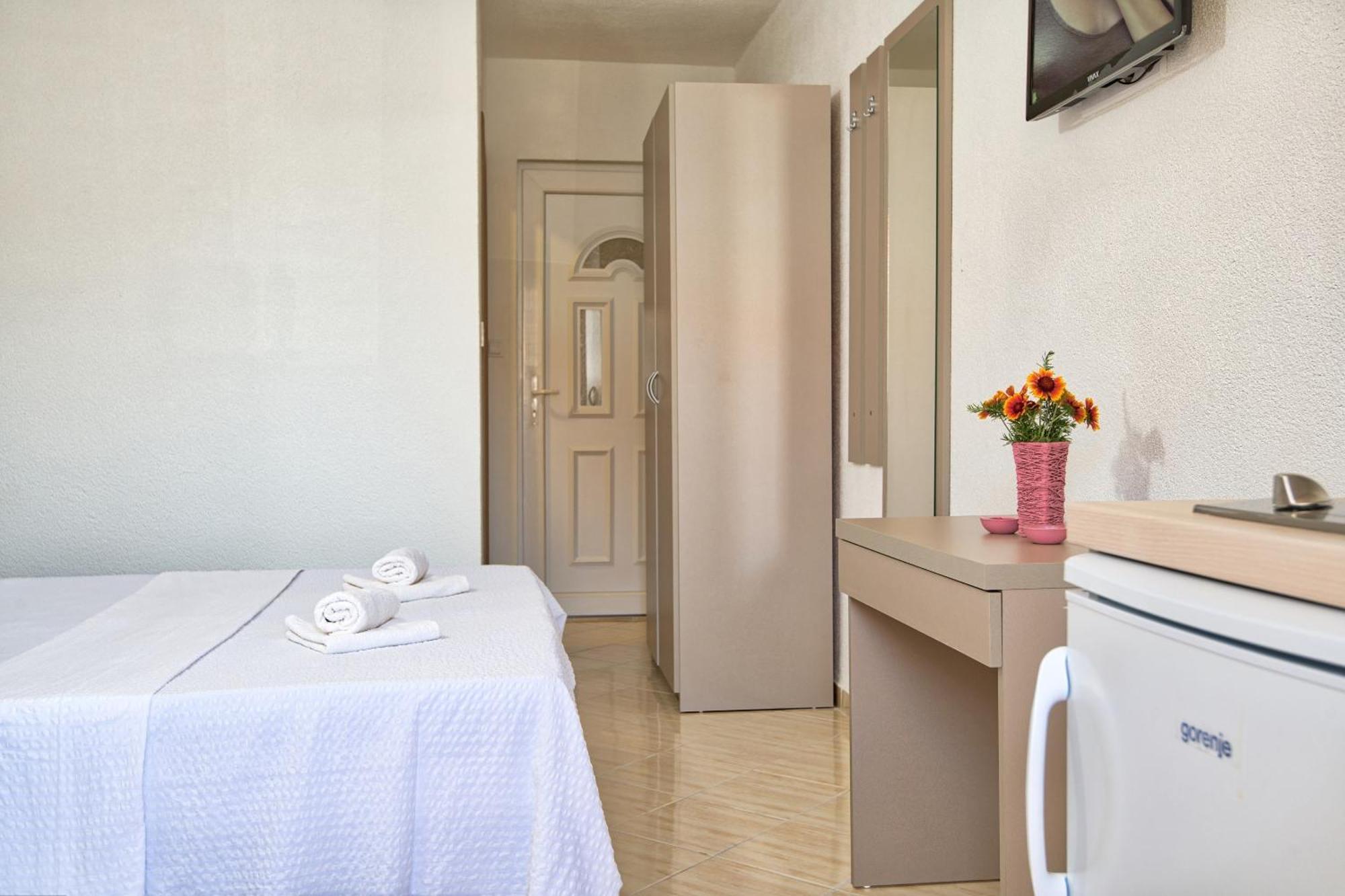 Studio & Apartments More Neum Pokoj fotografie